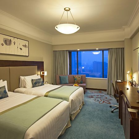 Shangri-La Qingdao - May Fourth Square Exterior photo