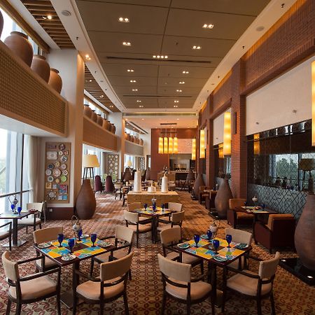 Shangri-La Qingdao - May Fourth Square Exterior photo