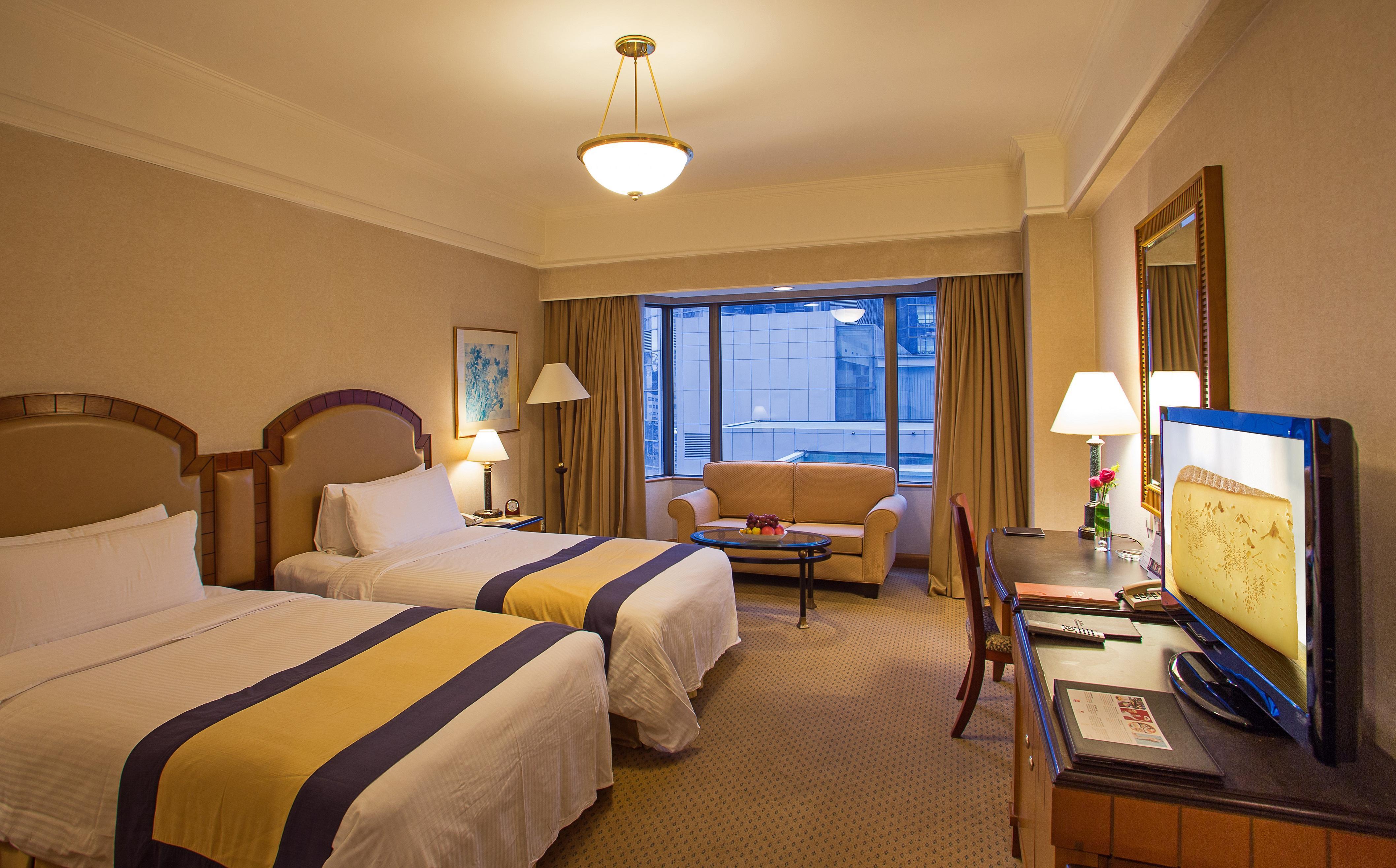 Shangri-La Qingdao - May Fourth Square Exterior photo