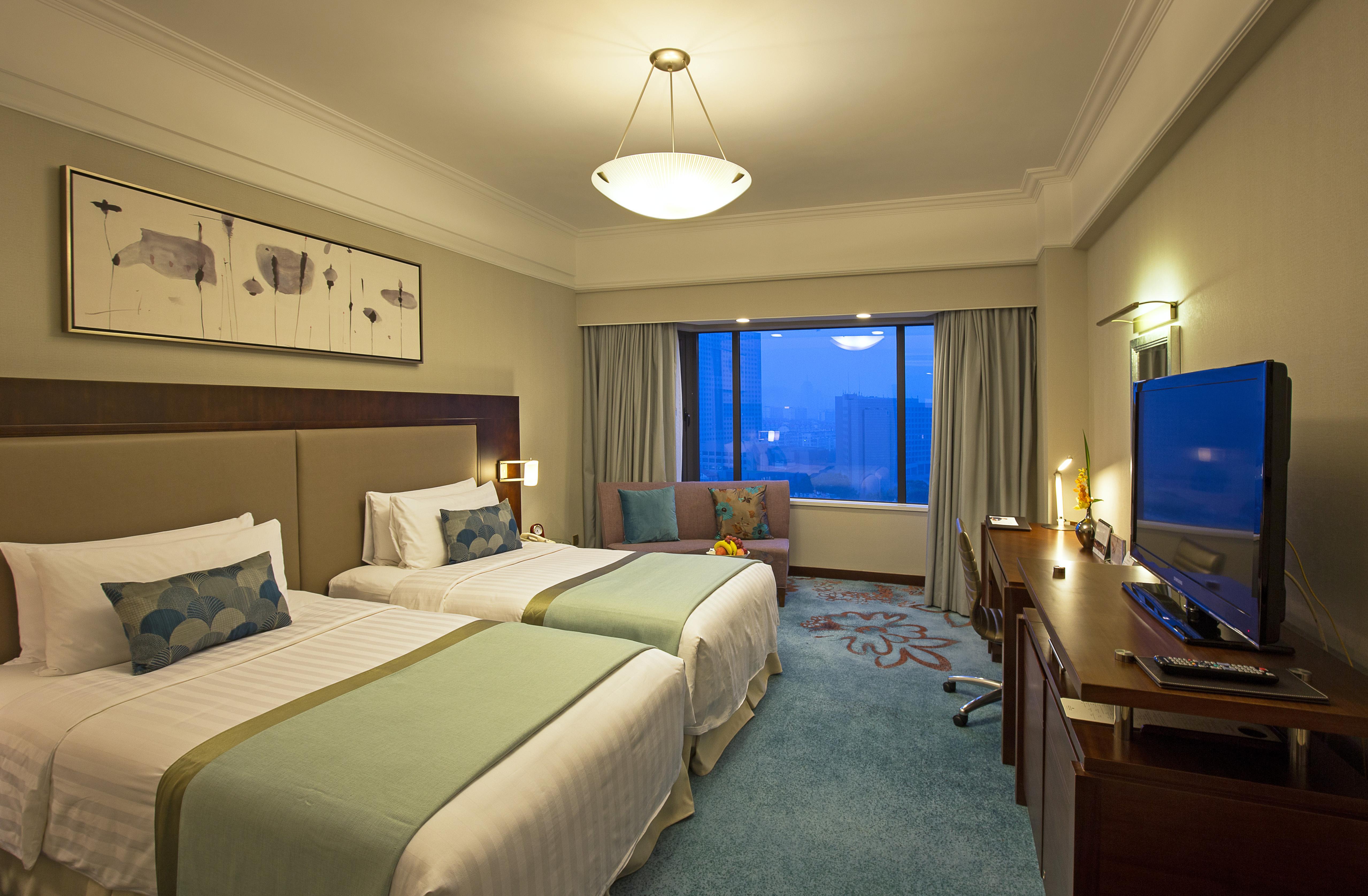 Shangri-La Qingdao - May Fourth Square Exterior photo