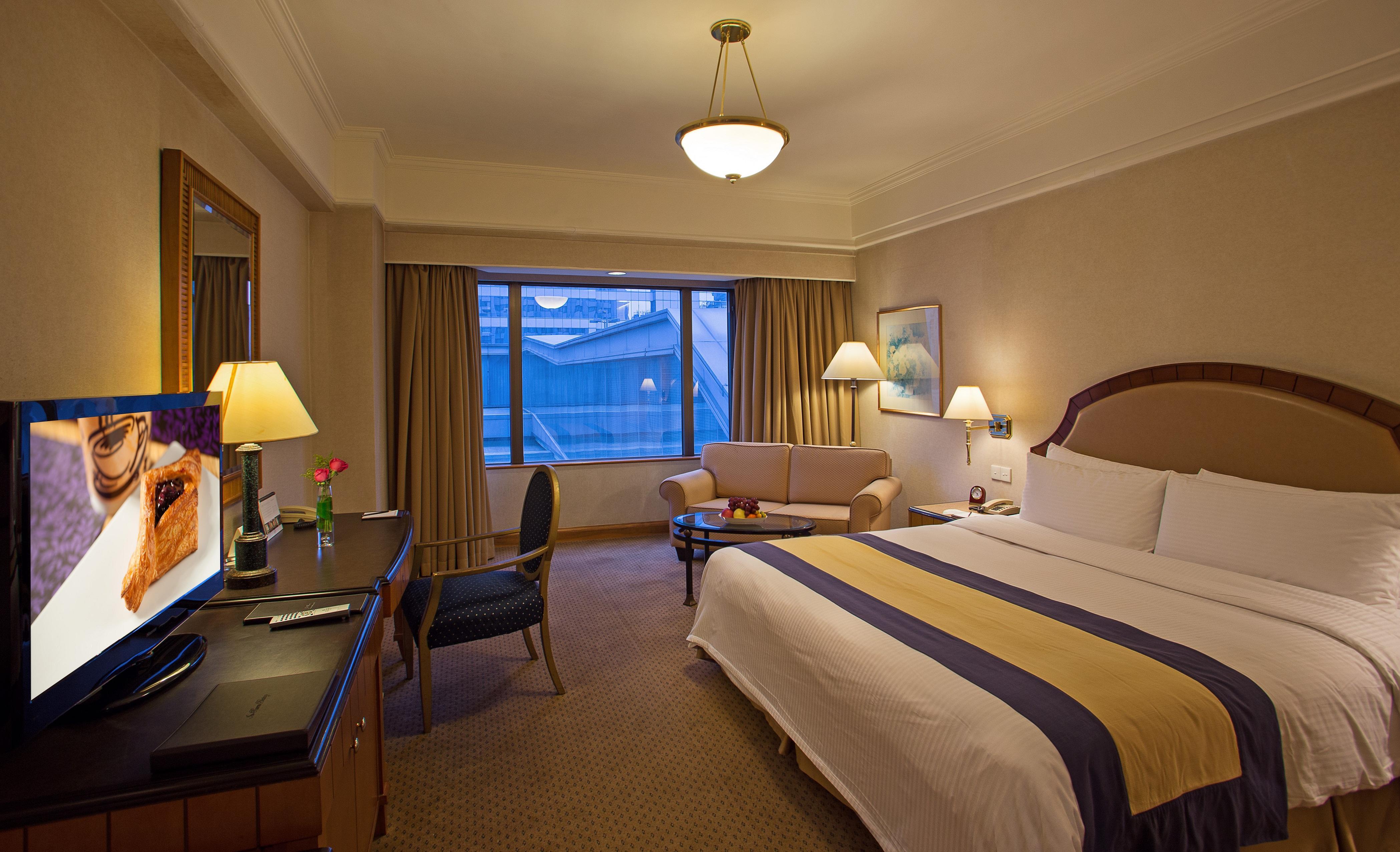 Shangri-La Qingdao - May Fourth Square Exterior photo