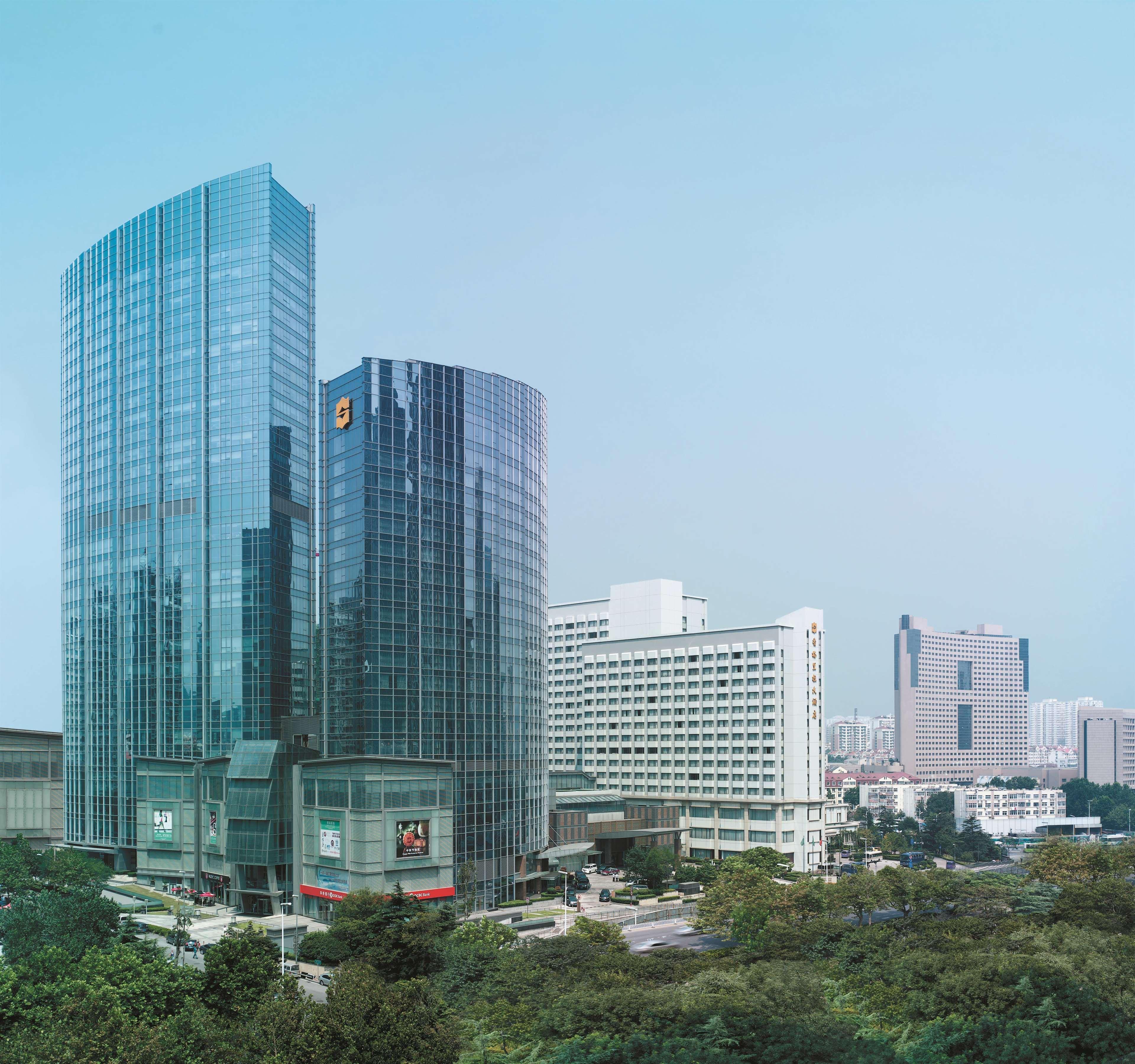 Shangri-La Qingdao - May Fourth Square Exterior photo