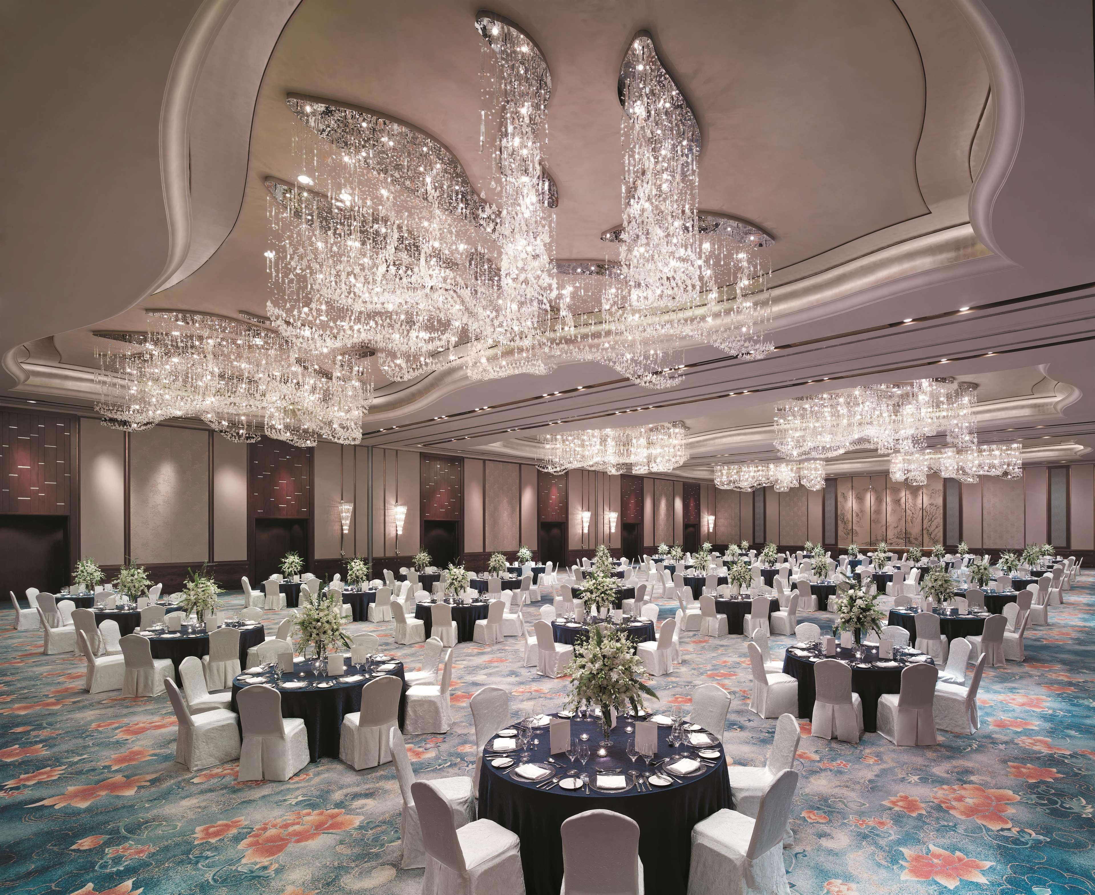 Shangri-La Qingdao - May Fourth Square Exterior photo