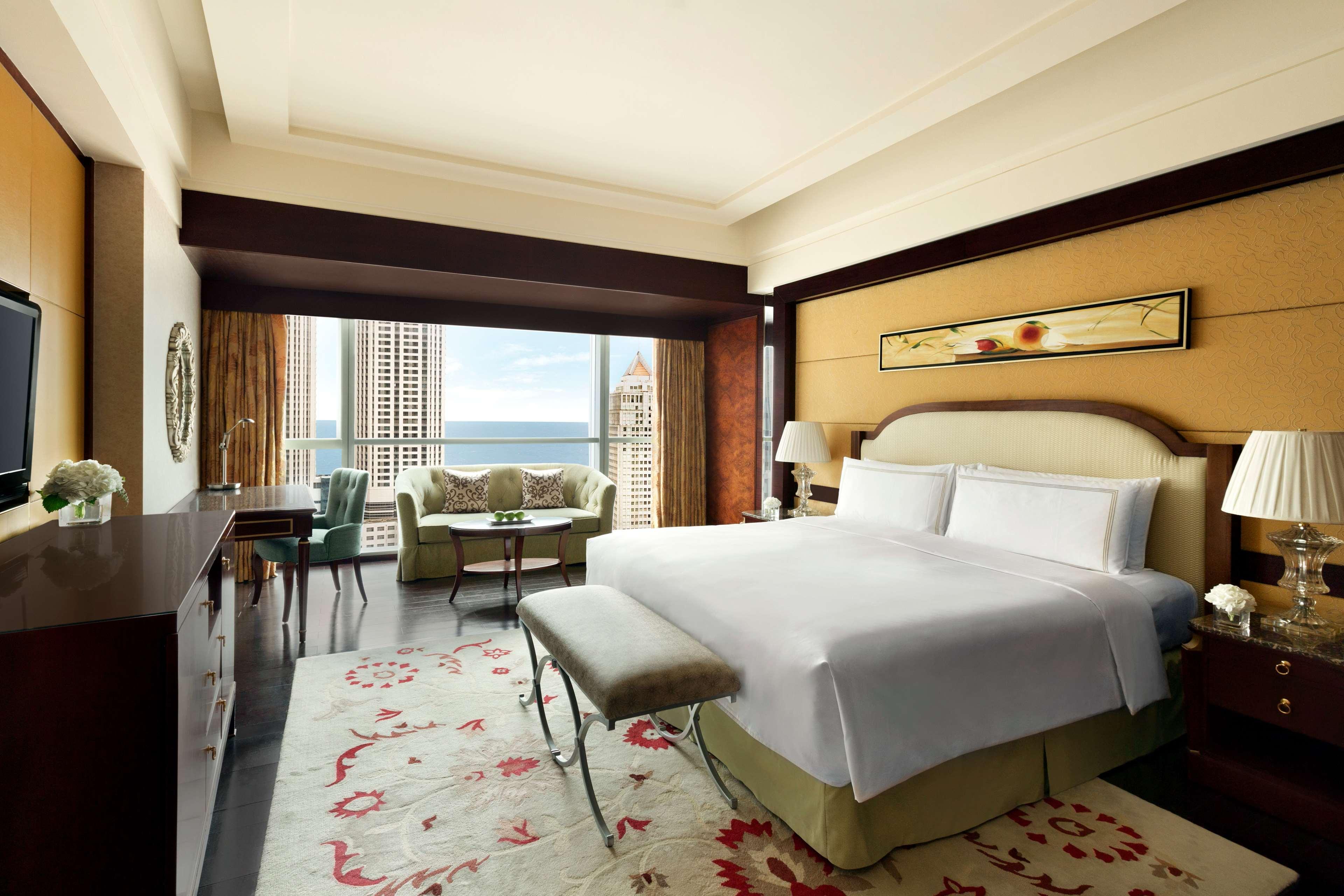 Shangri-La Qingdao - May Fourth Square Exterior photo
